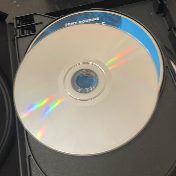 Tony Robbins Ultimate Edge Program - Picture 4 of 4